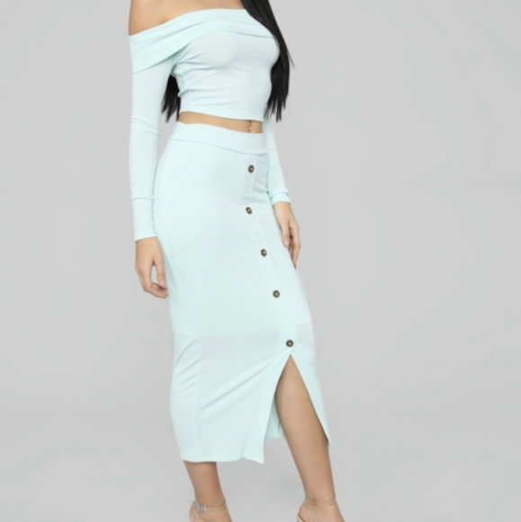 Sweater skirt set - Picture 2 of 4